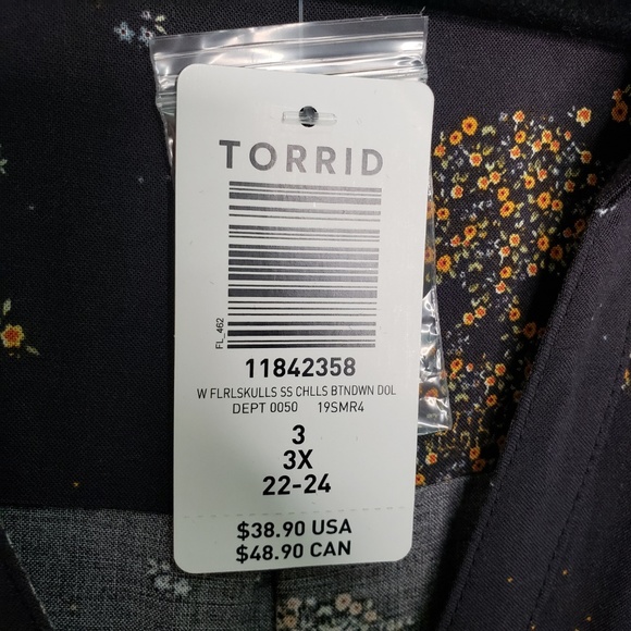 Torrid Plus Size Skull Challis Button Down Top - Picture 4 of 6